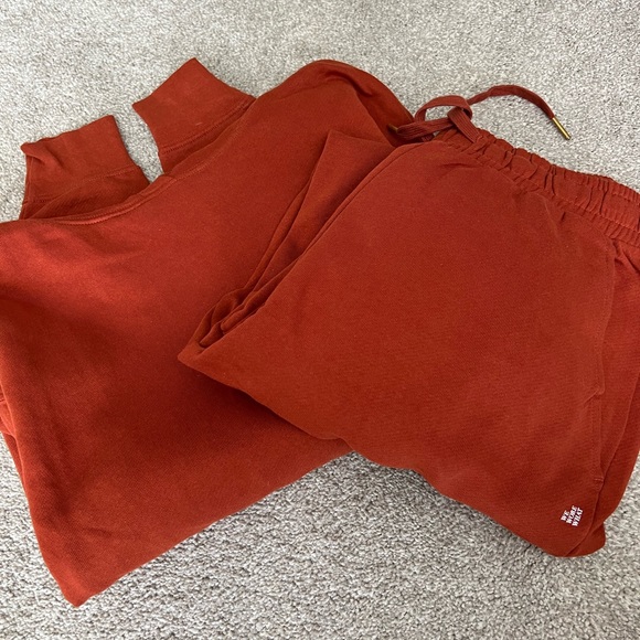 WE WORE WHAT oversized hoodie and sweatpants (M) in rust 🧡 - Picture 5 of 7